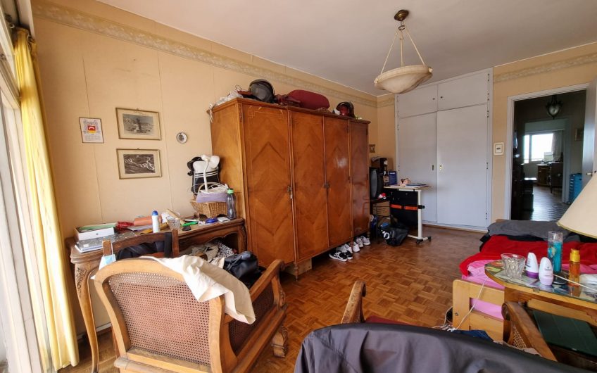 Apartamento de 3 dormitorios, con garage, vistas al mar.