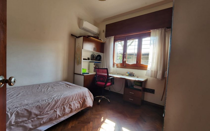 Venta Casa, 4 dormitorios, Carrasco Norte, 2 Garage.