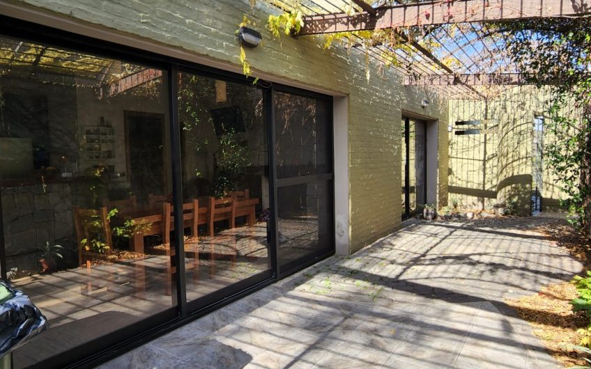 Venta Casa, 4 dormitorios, Carrasco Norte, 2 Garage.