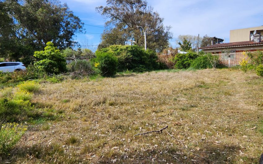 Terreno esquina ubicado a pasos del mar