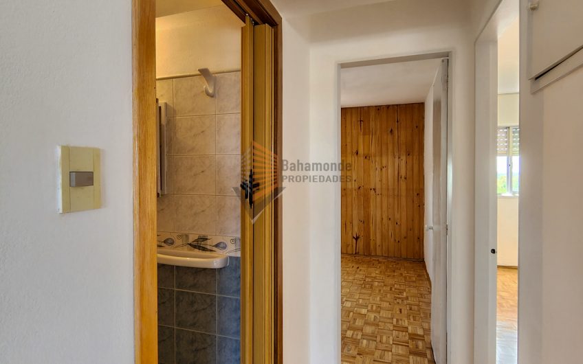 Dos dormitorios, con cochera, piso 15