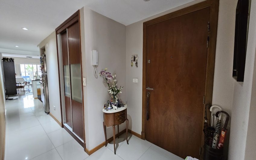 A pasos del mar, 1 dormitorio y medio, con garage