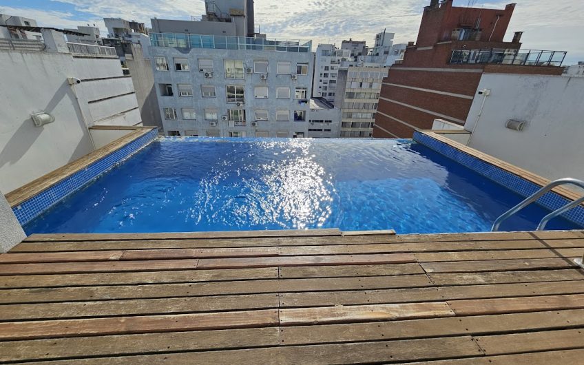 A pasos del mar, 1 dormitorio y medio, con garage