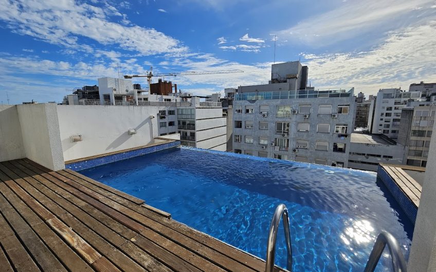 A pasos del mar, 1 dormitorio y medio, con garage