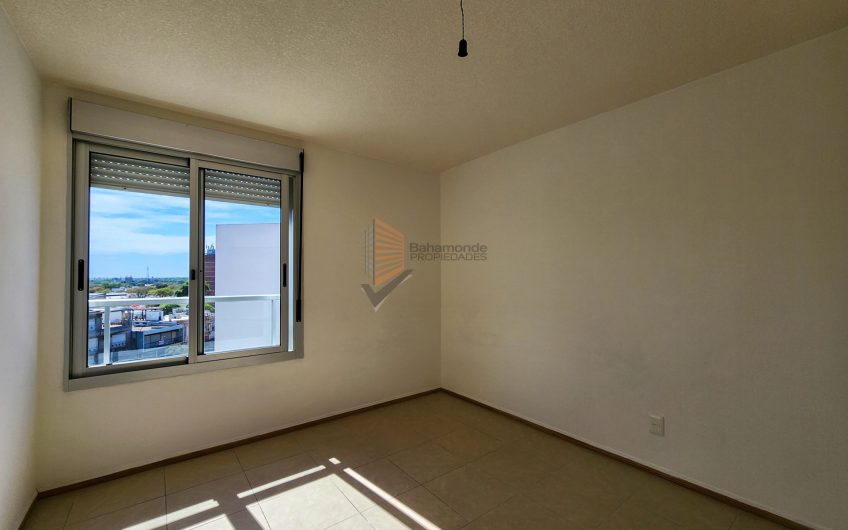 Apartamento en Venta, un dormitorio con garage.
