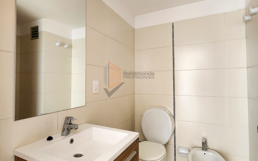 Apartamento en Venta, un dormitorio con garage.
