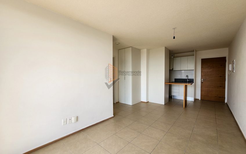Apartamento en Venta, un dormitorio con garage.