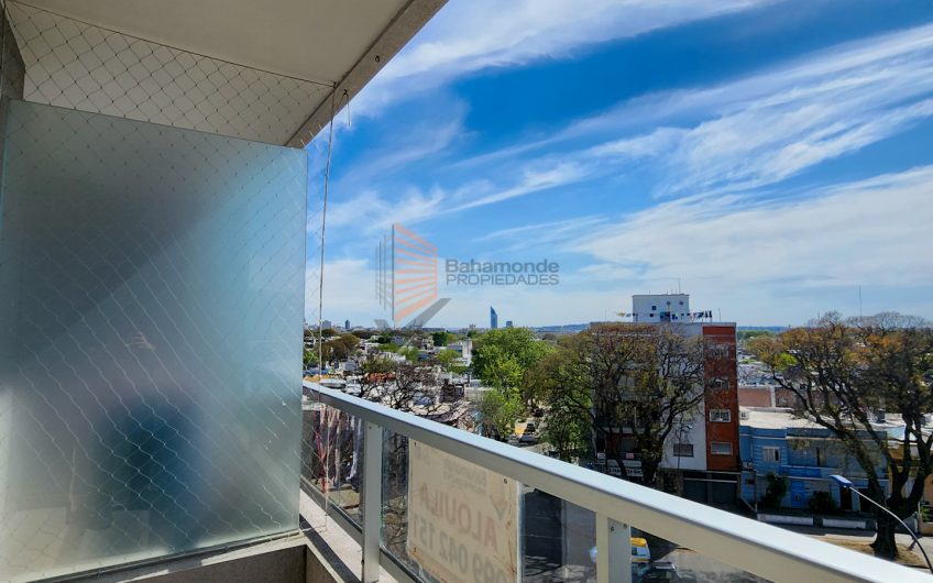 Apartamento en Venta, un dormitorio con garage.