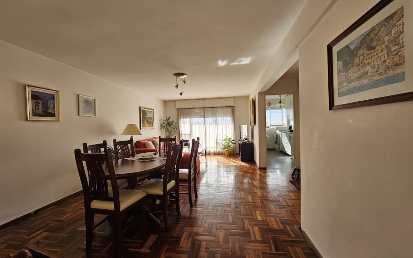 Oportunidad, 2 dormitorios, al frente, piso alto, muy soleado