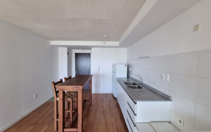 Apartamento 2 dormitorios, piso 15, con garage