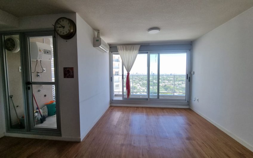 Apartamento 2 dormitorios, piso 15, con garage