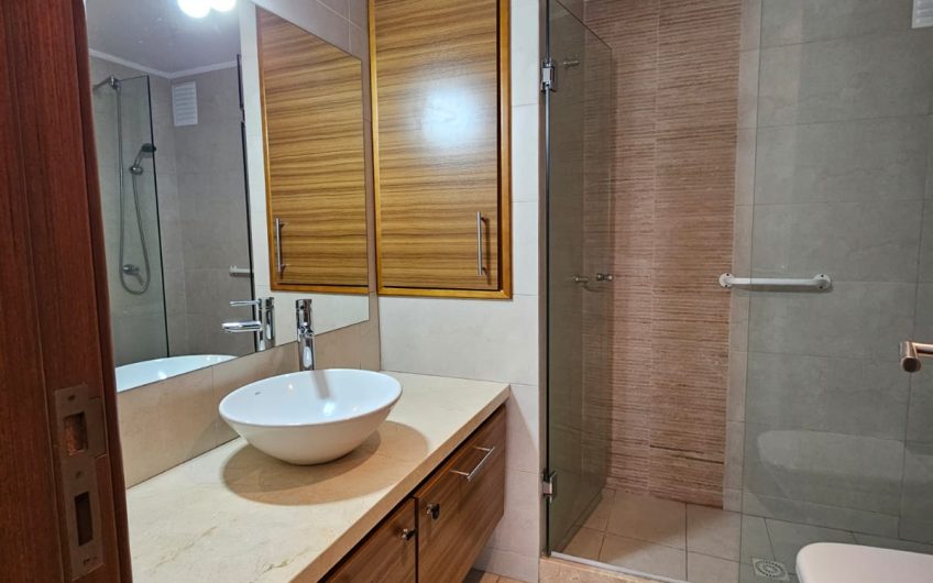 Apartamento en venta,2 dormitorios en suite, baño social, garage