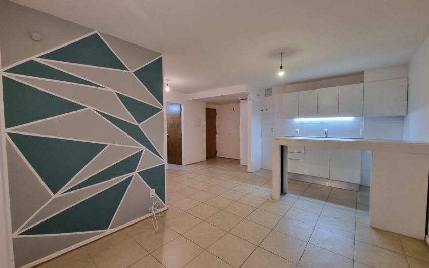 Apartamento, 2 dormitorios, garage, se vende con renta