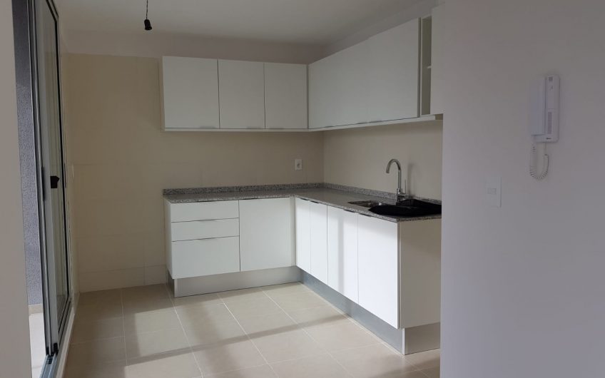 Apartamento, 2 dormimtorios, garage