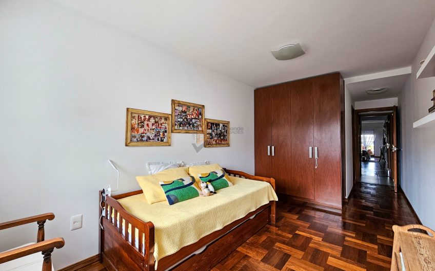 Apartamento 135 metros, garage, box, parrillero U$S 435.000