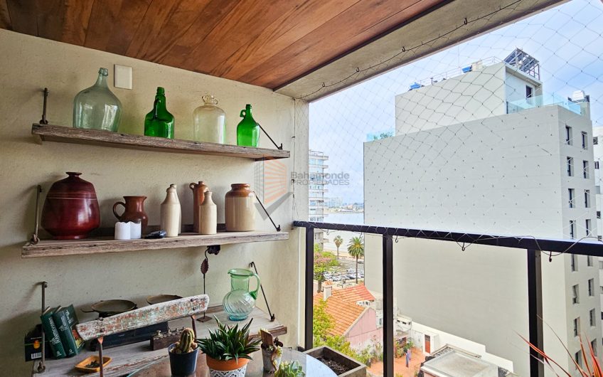 Apartamento 135 metros, garage, box, parrillero U$S 435.000