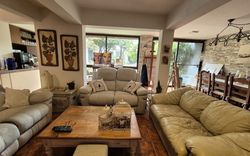 Casa en padrón único, pronta para entrar