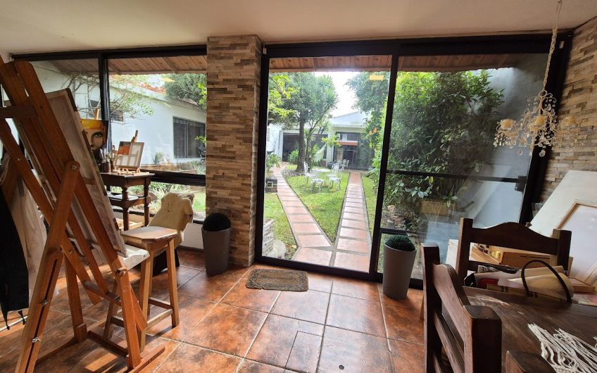 Casa en padrón único, pronta para entrar