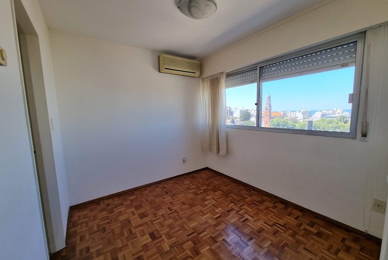 Apartamento 2 dormitorios, 2 baños y garage