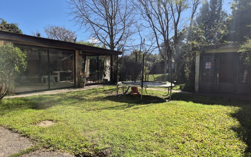 Casa, terreno 713 mts, 258 construidos, 4 dormitorios